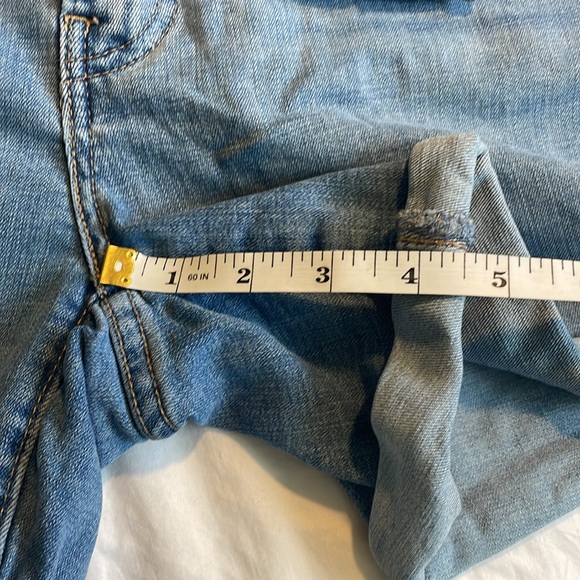 Levi Strauss & Co jean shorts, size 32. - Picture 2 of 4